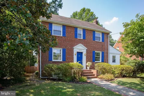 6406 40th Ave, University Park, MD 20782