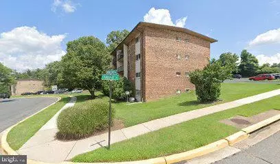 7700 Arehart Dr #1214, New Carrollton, MD 20784