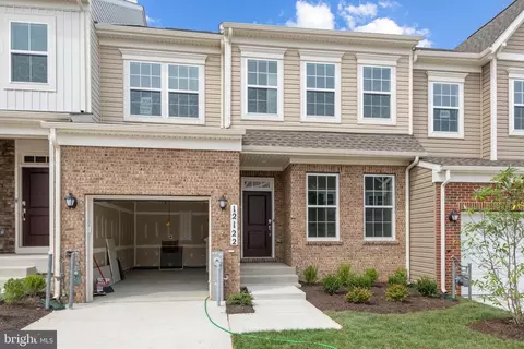 12122 American Chestnut Rd, Bowie, MD 20720