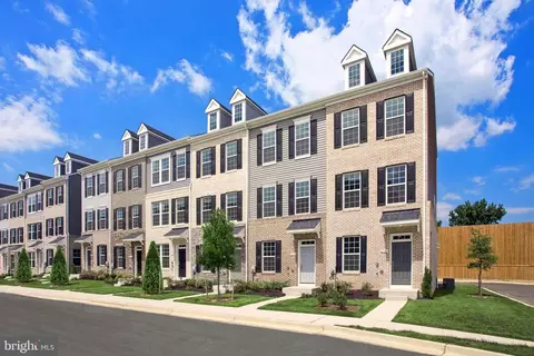 2701 Lanham Hill Cir, Marlboro, MD 20774