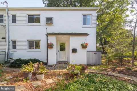 39 C Ridge Rd, Greenbelt, MD 20770