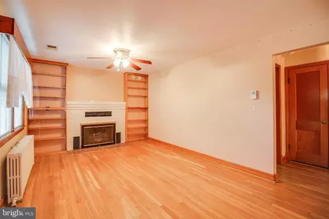 6903 97th Pl, Lanham, MD 20706 photo 4