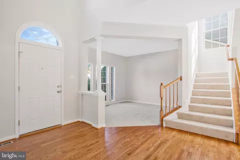 8127 Grayden Ln, Brandywine, MD 20613 photo 3