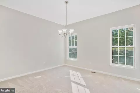 8127 Grayden Ln, Brandywine, MD 20613 photo 9