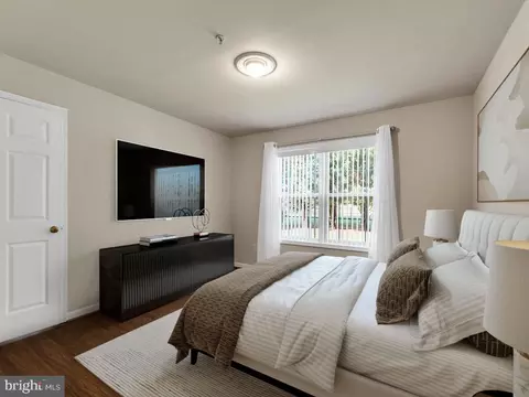 10100 Annapolis Rd, Lanham, MD 20706 photo 9