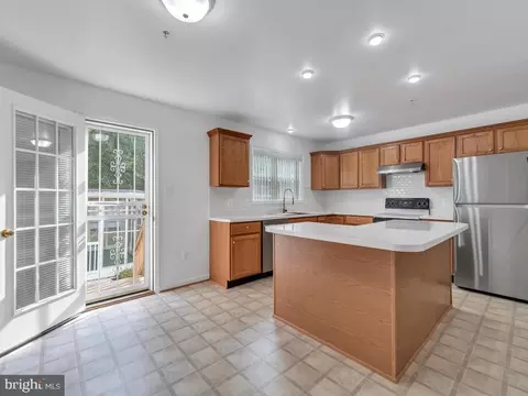 10100 Annapolis Rd, Lanham, MD 20706 photo 7