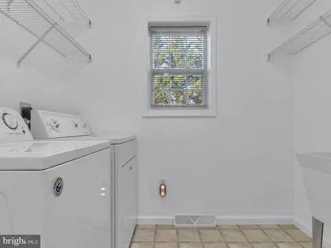 10100 Annapolis Rd, Lanham, MD 20706 photo 14