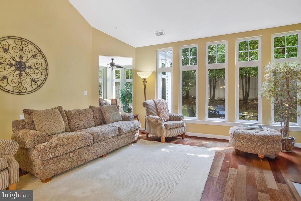 7407 Heartleaf Cir, Laurel, MD 20707 photo 19