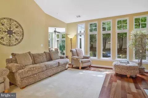 7407 Heartleaf Cir, Laurel, MD 20707 photo 19