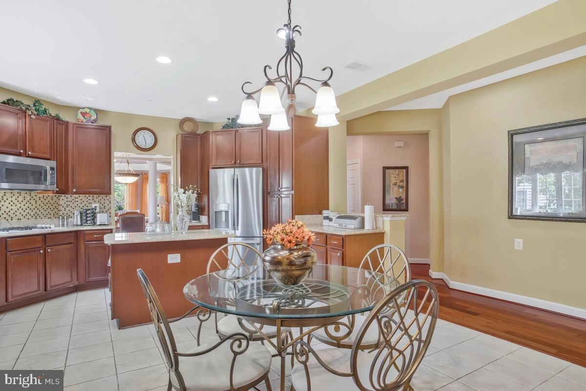 7407 Heartleaf Cir, Laurel, MD 20707 photo 16