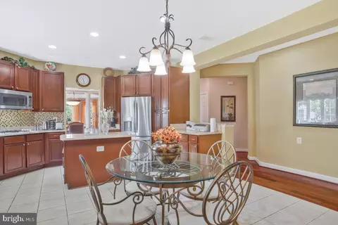 7407 Heartleaf Cir, Laurel, MD 20707 photo 16