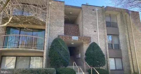 3340 Huntley Square Dr #B, Temple Hills, MD 20748