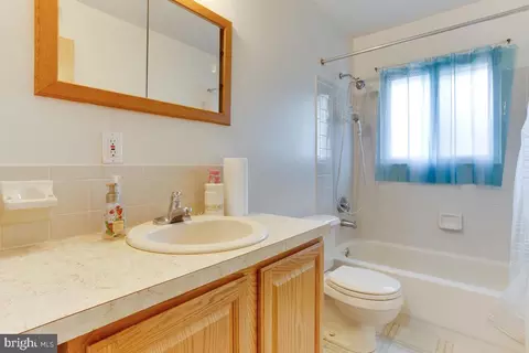 5610 Haddon Dr, Lanham, MD 20706 photo 14