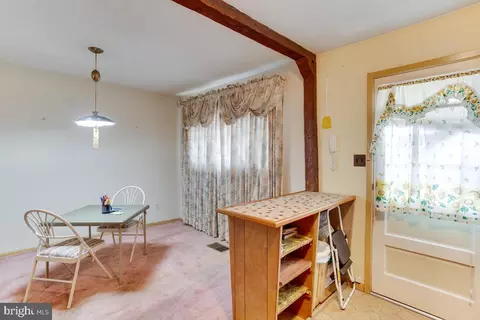 5610 Haddon Dr, Lanham, MD 20706 photo 12