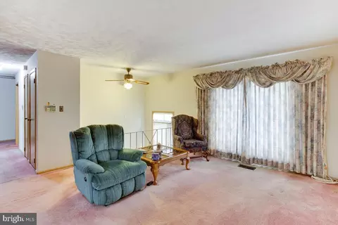 5610 Haddon Dr, Lanham, MD 20706 photo 6