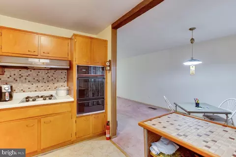 5610 Haddon Dr, Lanham, MD 20706 photo 13