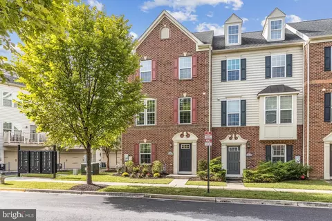 5317 Davis Point Ln, Greenbelt, MD 20770