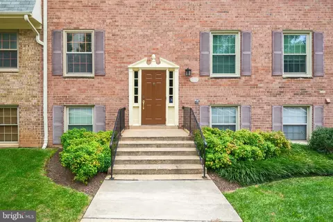 6024 Westchester Park Dr #6024 201, College Park, MD 20740