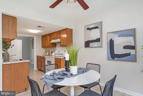 8688 Brae Brooke Dr, Lanham, MD 20706 photo 18