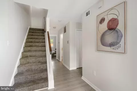 8688 Brae Brooke Dr, Lanham, MD 20706 photo 5