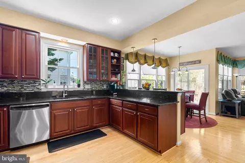 7206 Bay Wood Dr, Lanham, MD 20706 photo 11