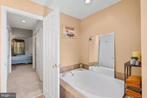7206 Bay Wood Dr, Lanham, MD 20706 photo 28