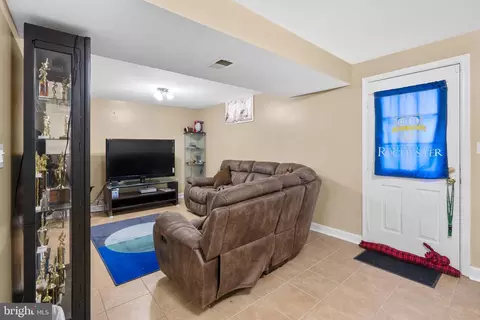 7206 Bay Wood Dr, Lanham, MD 20706 photo 38