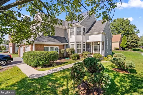 7206 Bay Wood Dr, Lanham, MD 20706