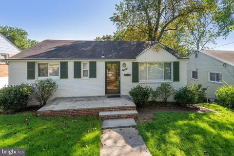6929 Decatur St, Hyattsville, MD 20784