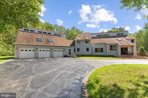 8809 Grey Fox Trl, Marlboro, MD 20772