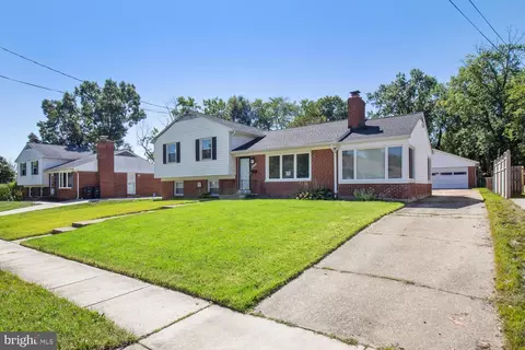 6804 99th Ave, Lanham, MD 20706 photo 2