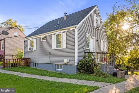 5818 63rd Ave, Riverdale, MD 20737