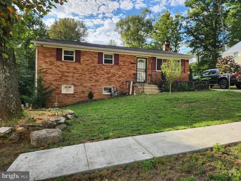 8713 Oakdale St, Fort Washington, MD 20744