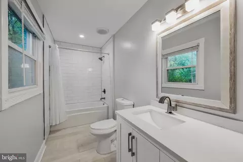 8710 Granite Ln, Laurel, MD 20708 photo 27