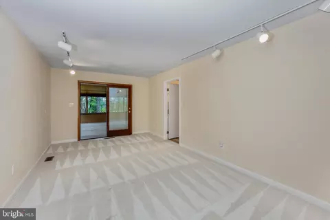 8710 Granite Ln, Laurel, MD 20708 photo 10
