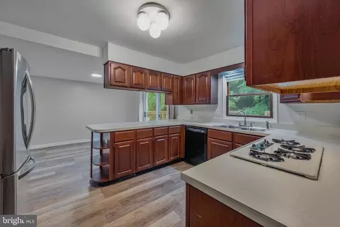 8710 Granite Ln, Laurel, MD 20708 photo 15