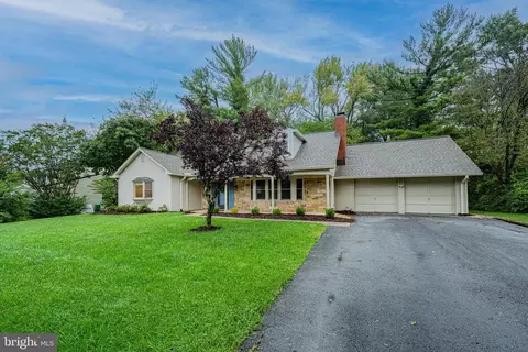 8710 Granite Ln, Laurel, MD 20708 photo 3