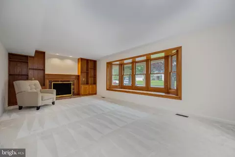 8710 Granite Ln, Laurel, MD 20708 photo 8