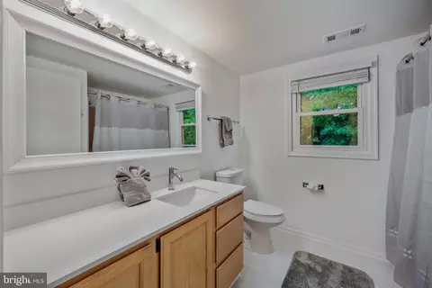 8710 Granite Ln, Laurel, MD 20708 photo 37