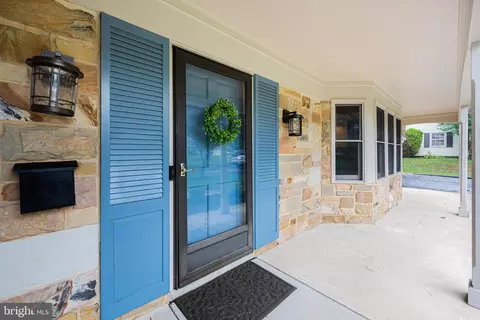8710 Granite Ln, Laurel, MD 20708 photo 4