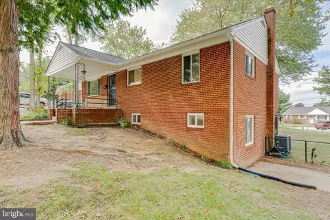 901 Highview Dr, Capitol Heights, MD 20743 photo 3