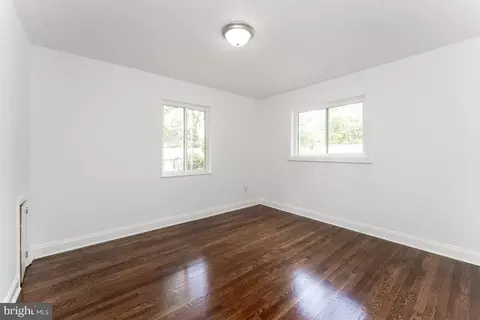 901 Highview Dr, Capitol Heights, MD 20743 photo 11