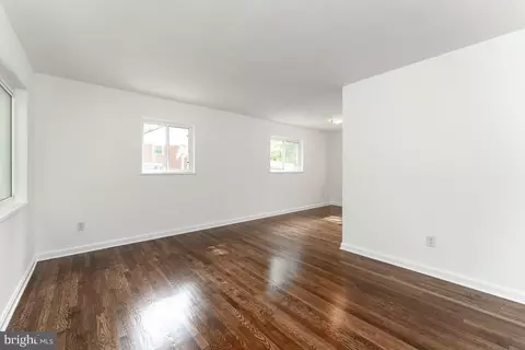 901 Highview Dr, Capitol Heights, MD 20743 photo 4