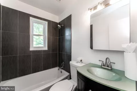 901 Highview Dr, Capitol Heights, MD 20743 photo 10
