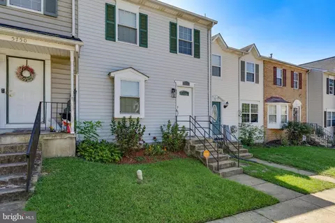 5752 Everhart Pl, Fort Washington, MD 20744