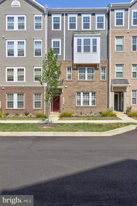 10542 Sally Ride Ln, Lanham, MD 20706