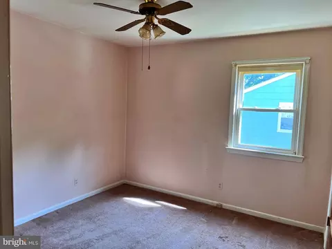 9304 Calanda St, Lanham, MD 20706 photo 8