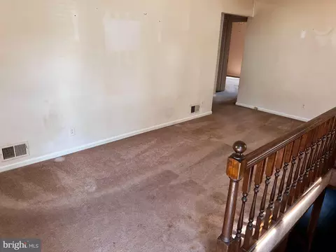 9304 Calanda St, Lanham, MD 20706 photo 2
