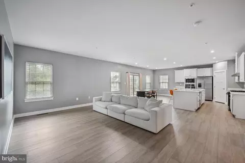 9012 Cavesson Way, Marlboro, MD 20772 photo 5
