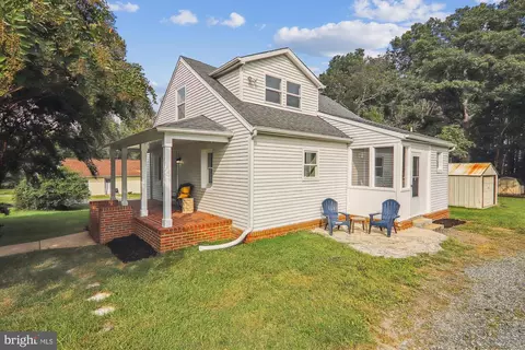 8912 Cherry Ln S, Marlboro, MD 20774
